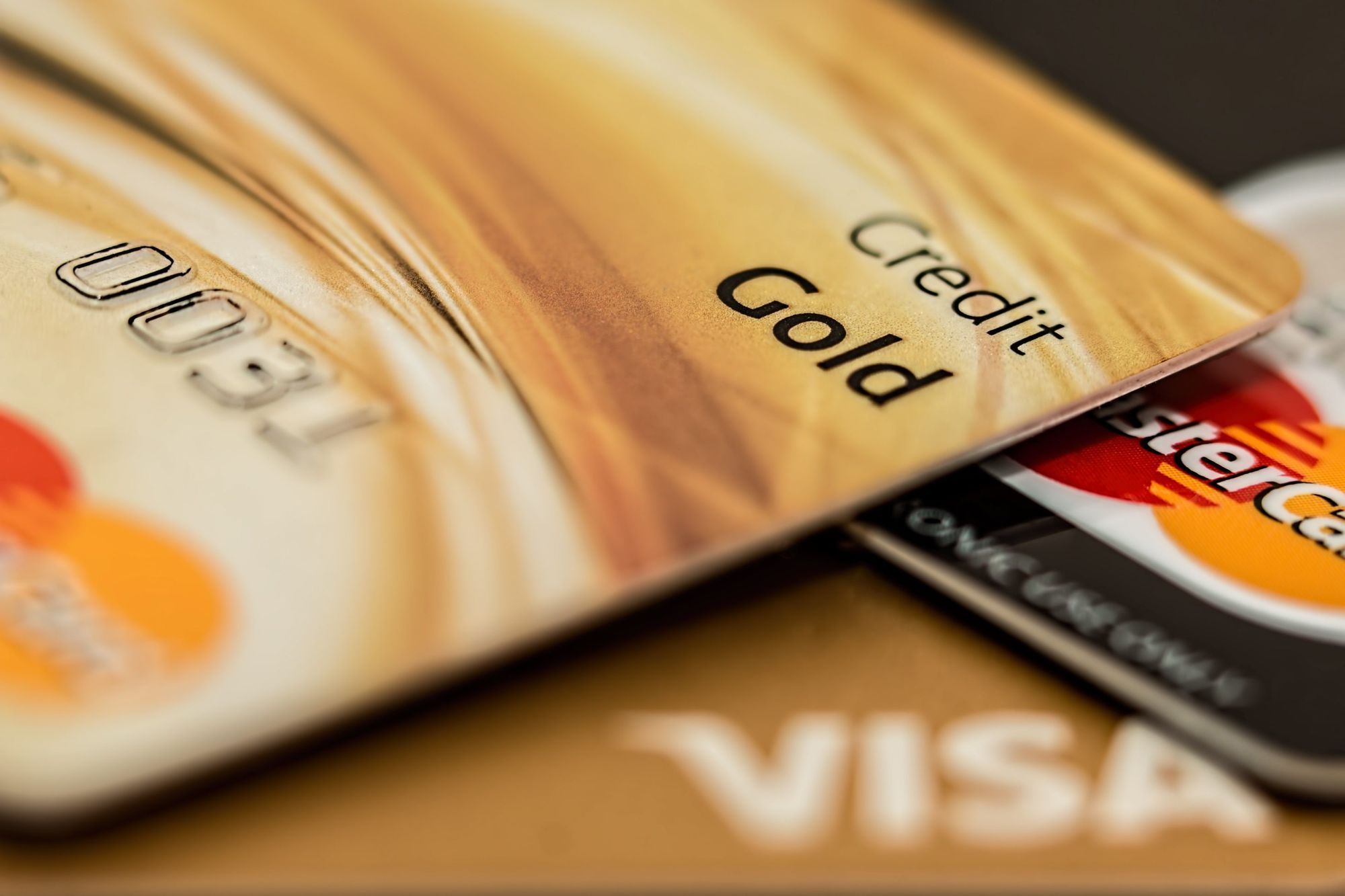 12 Advantages of using a Credit Card